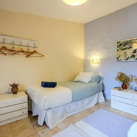Villa Mas D'en Giralt 1722, Exclusiva Masia Catalana En El Parc Natural Del Garraf, Ideal Familias, Grupos Y Celebraciones Intimas, Jardines Privados Y Barbacoa, A 10 Min De